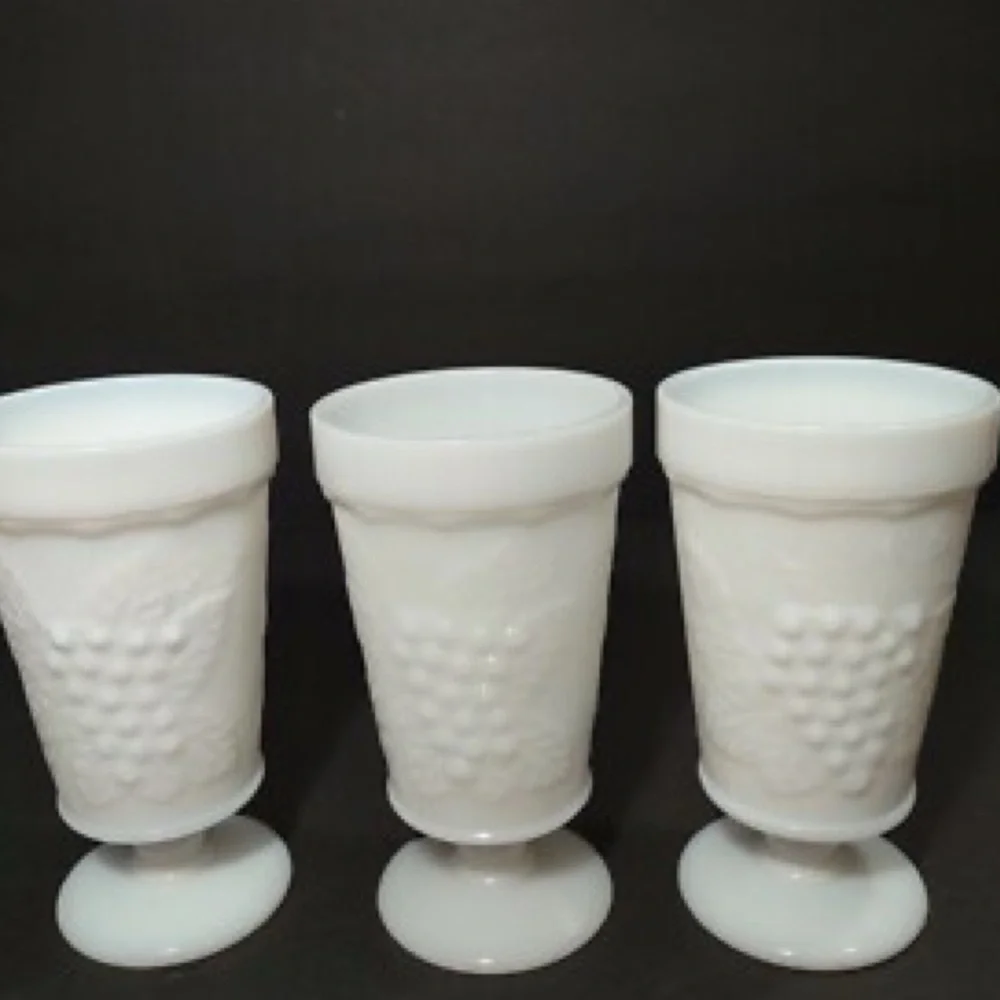 Vintage Set of 3 White Milk Glass Embossed Harvest Grape 6” Goblet Glasses